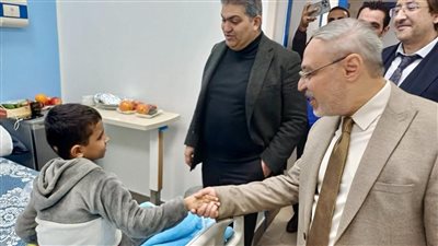 تفاصيل زيارة رئيس جامعة طنطا لمصابى غزة فى المستشفيات الجامعية