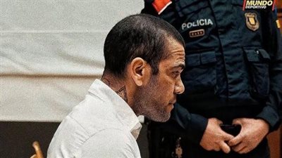 الحكم على داني ألفيس بالسجن لمدة 4 سنوات ونصف