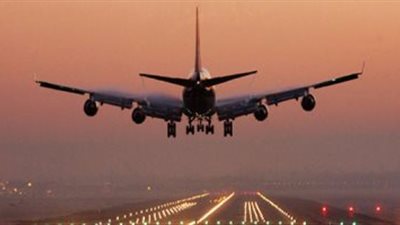 رافعين شعار «اللهم هجرة».. كواليس هروب الأطباء والمهندسين ورجال الأعمال إلى الخارج