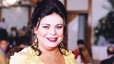 أحمد كمال أبو رية يتسلم جائزة والدته ماجدة زكي بمهرجان المركز الكاثوليكي