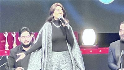 ياسمين علي تتلألأ في سماء افتتاح الكاثوليكي للسينما وسط كبار النجوم (صور)