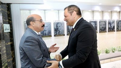 الرقابة الصحية تناقش خطة الدعم الفني لمعهد أورام أسوان والمستشفيات الجامعية بالمحافظة