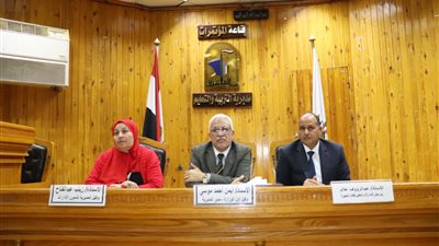 مجلس الأمناء والآباء والمعلمين بالقاهرة يناقش خطة عمله القادمة للتخفيف الأعباء عن أولياء الأمور 