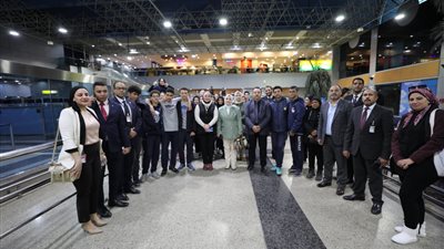 جولة ميدانية لطلبة تعليم القاهرة بأكاديمية مصر للطيران ومطار القاهرة الجوى (صور)