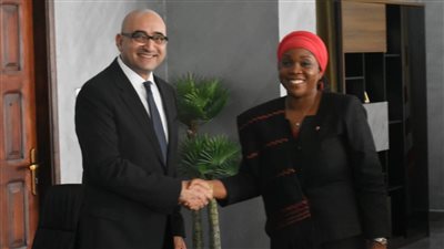 تفاصيل لقاء سفير مصر في مونروفيا بوزيرة خارجية ليبيريا
