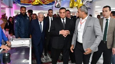 وزير التنمية المحلية ومحافظ جنوب سيناء يتفقدان معرض 