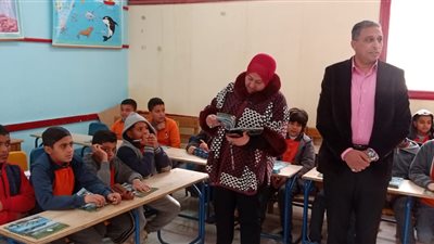 وكيل تعليم القاهرة تتفقد سير العملية التعليمية بإدارة المستقبل (صور)