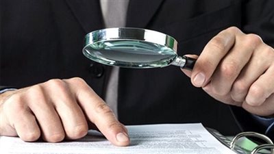 بـ«أكلاشيهات وأختام مضروبة».. ضبط عصابة تزوير المحررات الرسمية في الإسكندرية