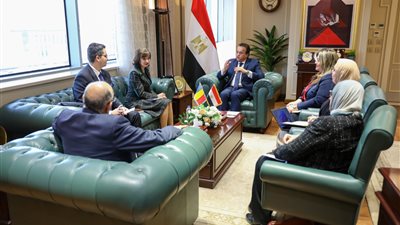 وزير الصحة يستقبل سفيرة رومانيا لبحث سبل تعزيز التعاون بين البلدين في القطاع الصحي