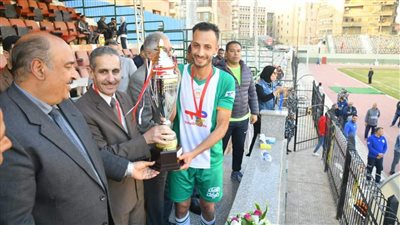 محافظ الغربية يشهد نهائي دوري مراكز الشباب لكرة القدم.. ويهنئ فريق قسطا بالفوز