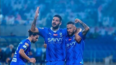 مواجهة قوية بين الهلال والاتفاق في الدوري السعودي