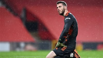 تقارير: «دي خيا» وحارس برتغالى يتنافسان على الانتقال لبرشلونة