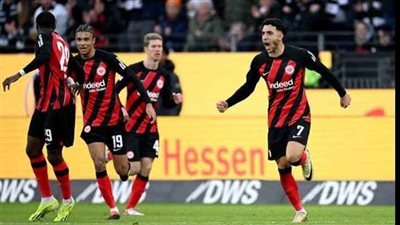 بهدف في الدقائق الأخيرة مرموش ينقذ فرانكفورت من الهزيمه امام فولفسبورغ