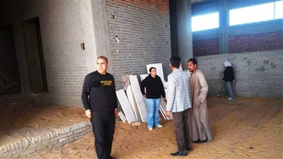 السكرتير العام المساعد يتفقد مشروعات «حياة كريمة» بقرى مركز ومدينة إدفو 