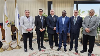 وفد رفيع المستوي من المجلس الدولي للمطارات يزور مطار القاهرة