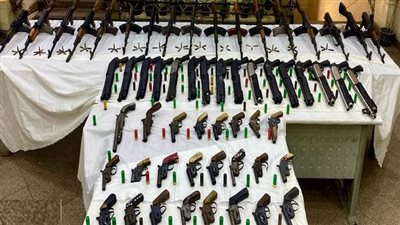 الداخلية تضبط ترسانة أسلحة نارية وكمية مخدرات كبيرة بأسيوط