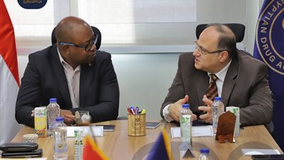 رئيس هيئة الدواء يبحث مع نظيره الزامبي سبل تعزيز التعاون المشترك