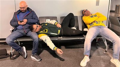 تامر حسني يكشف كواليس رحلته الشاقة إلى جزيرة بونتا كانا (صور)