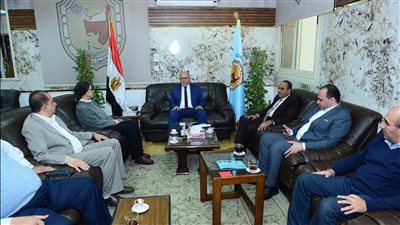 رئيس جامعة سوهاج: البرامج المقدمة بالتعاون مع معهد التكنولوجيا تصقل مهارات الطلاب