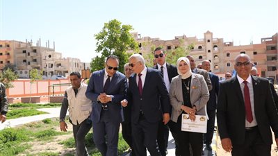 وزير التعليم يتفقد مدرستي «WE» و«المنيا الجديدة الرسمية للغات» لمتابعة انتظام الدراسة