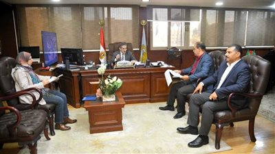  اجتماعا موسعا لمحافظ الغربية بشأن مناقشة الموقف التنفيذي لمشروعات الخطة الاستثمارية