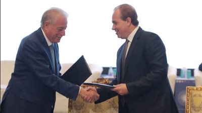 مجموعة مكسيم للاستثمار توقع مذكرة تفاهم مع محافظ جنوب سيناء 