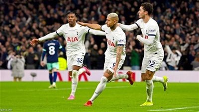 توتنهام يستضيف كريستال بالاس في الدوري الإنجليزي