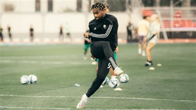 ماكسيمان يطمئن جماهير أهلي جدة قبل مواجهة الفتح