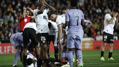 طبيب إسباني يفجر مفاجأة بشأن مستقبل «دياخابي» الكروي بعد إصابته