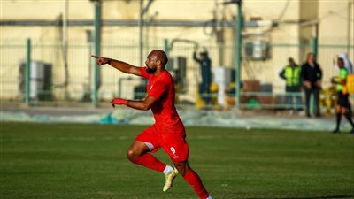 تريزيجيه يعيد نادي العبور إلى المنافسة بهدف رائع ويقتنص لقب ذا بيست