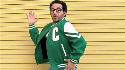 بهذه الطريقة.. أحمد حلمي يسخر من عطل الفيس بوك