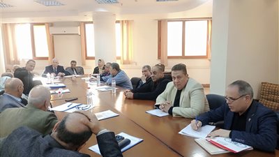 مجلس أمناء كفر الشيخ يناقش عدد من القضايا التعليمية ويشيد بالتعاون مع قيادات التعليم 