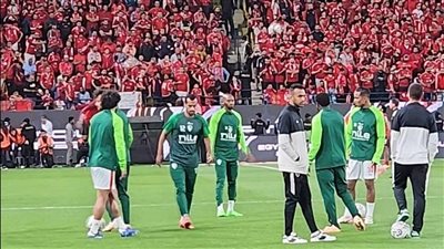 لبيب يمنح جوميز قبلة الحياة قبل لقاء الاهلي وتحية الونش وتواجد شيكابالا 