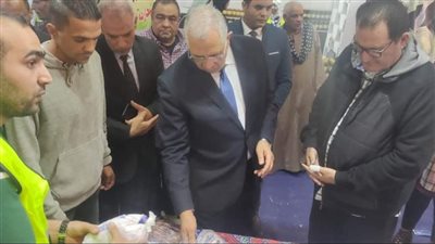 وزير الزراعة يتفقد معرض 