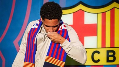 سبورت الإسبانية تكشف مفاجأة مدوية عن صفقة برشلونة الجديدة