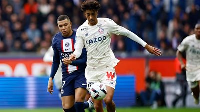 فوتبول إسبانيا: ريال مدريد ليس الوحيد اليونايتد يستعد لخطف مدافع ليل