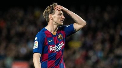 راكيتيتش ساخرًا من برشلونة: عليهم التعلم من ريال مدريد