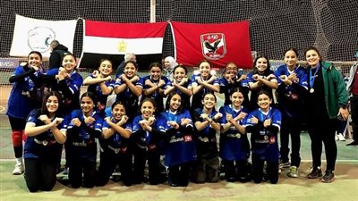 بالصور.. فوز ناشئات طائرة الأهلي بالميدالية الذهبية في بطولة القاهرة