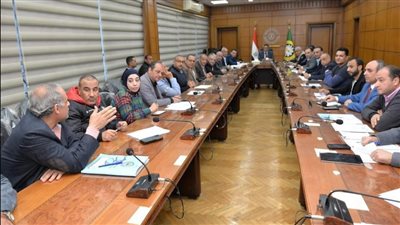 أهم ما دار في اجتماع محافظ الدقهلية بمجلس المنطقة الصناعية بجمصة