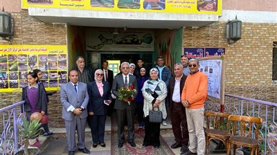 مدير تعليم القاهرة يشهد فعاليات معرض الصحافة والإعلام والتحكيم بمسابقة التحقيق الصحفي الإلكترونى 