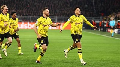 بوروسيا دورتموند ينتصر بثنائية ويصعد إلى الدور ربع النهائي من دوري أبطال أوروبا