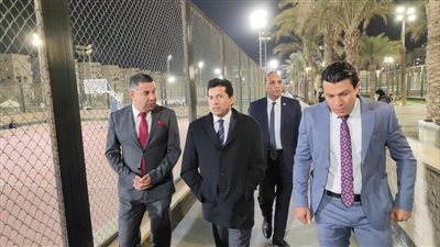 وزير الشباب والرياضة يقوم بجولة تفقدية في المدينة الشبابية والرياضية بالأسمرات