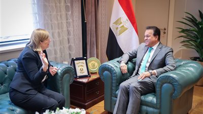 وزير الصحة يبحث مع سفيرة الدنمارك تعزيز التعاون بين البلدين