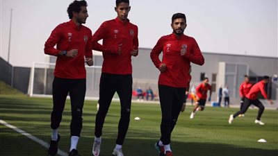 تقارير.. مفاوضات شفهية بين الأهلى ولاعبه السابق لحل أزمة كولر