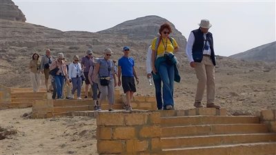 المناطق الأثرية بالمنيا تستقبل وفدا سياحيا من دول أوروبية