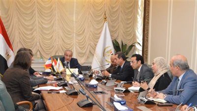 وزارة التموين: 56 مليون يورو منحة من وكالة فرنسية لإنشاء 6 صوامع لتخزين القمح