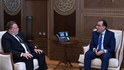 تفاصل اجتماع رئيس الوزراء مع محافظ البنك المركزي