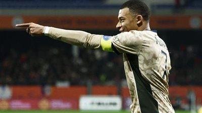 إمبابي يقود باريس للفوز على مونبلييه بسداسية في الدوري الفرنسي