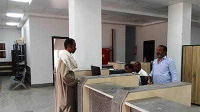 محافظ أسوان يتابع نسب التنفيذ لـ24 مشروعا جاريا بقرية الحجز قبلى بإدفو