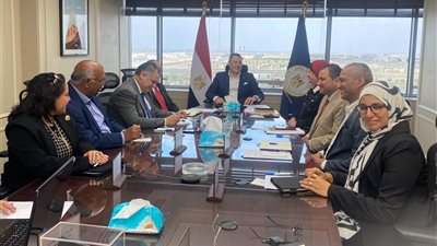 وزير السياحة والآثار يعقد اجتماعا موسعا لمناقشة مشروع تطوير ورفع كفاءة مقابر الصحابة وآل البيت والصالحين بسفح جبل المقطم